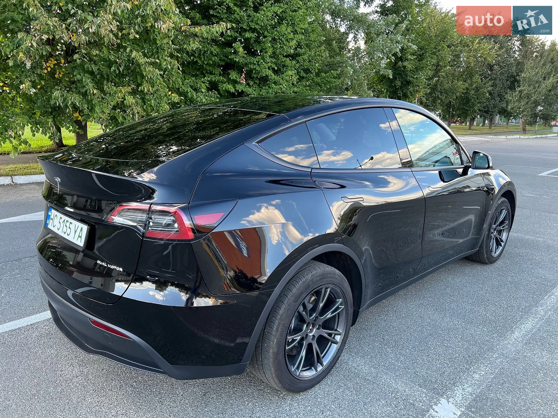 Tesla Model Y, 2024
