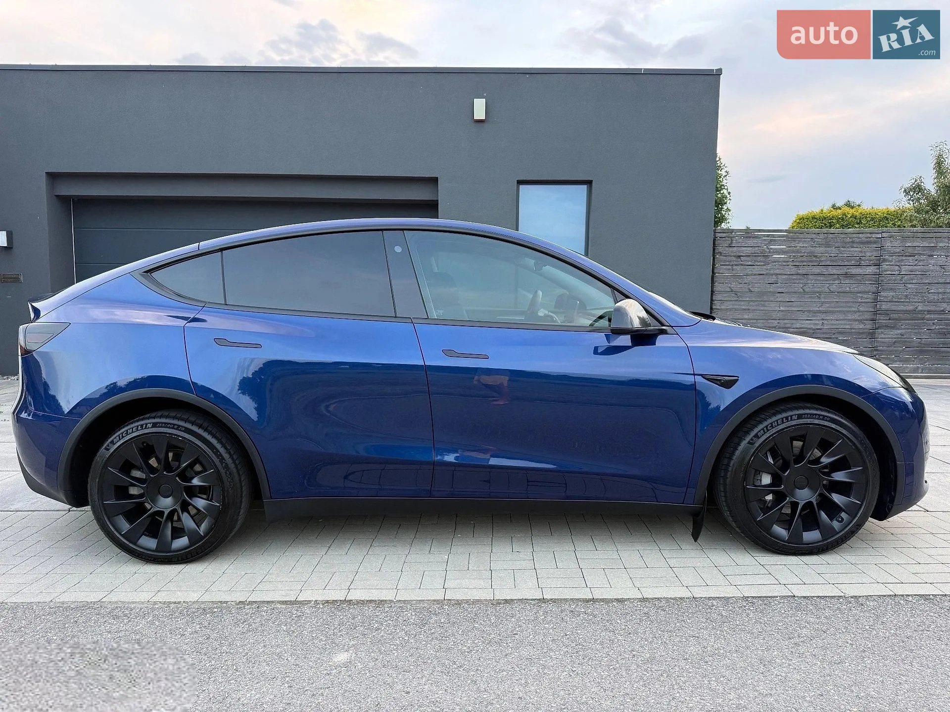 Tesla Model Y, 2022
