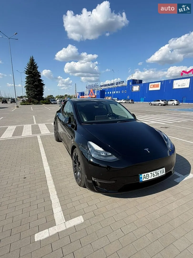 Tesla Model Y, 2021