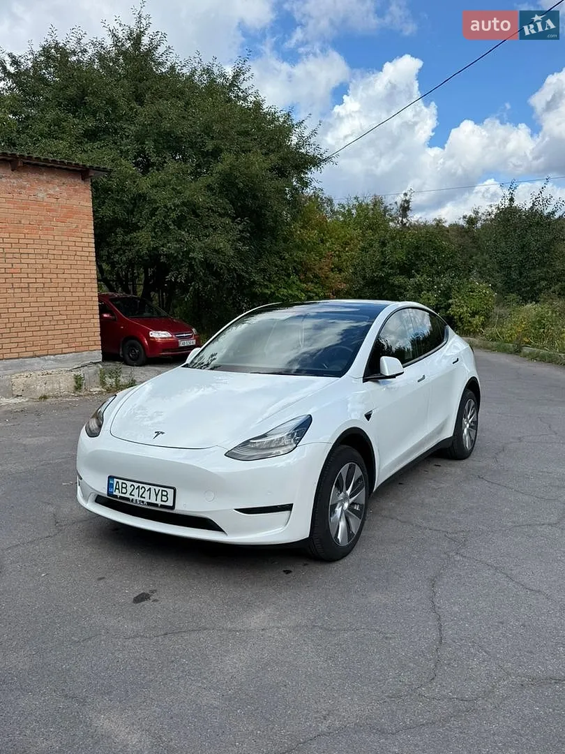 Tesla Model Y, 2022