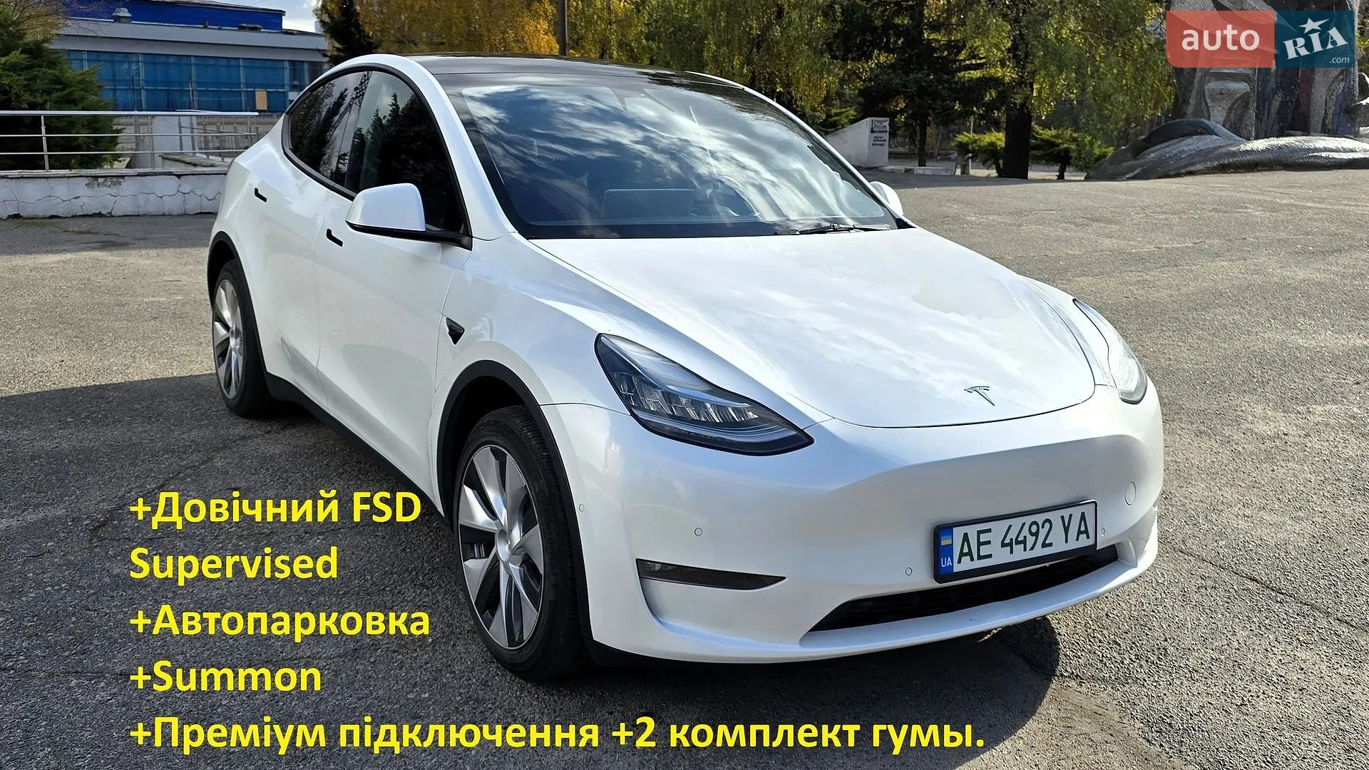 Tesla Model Y, 2021