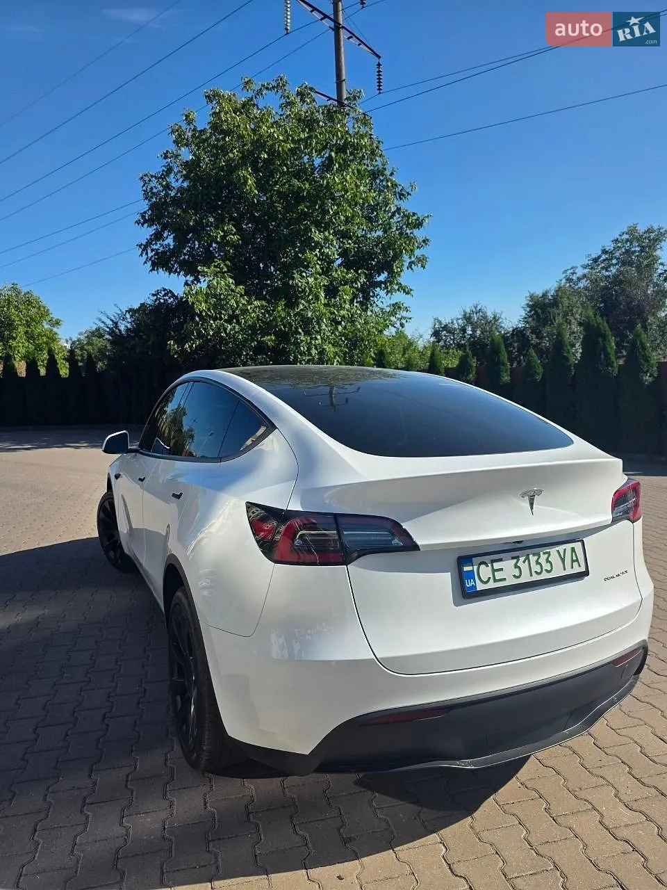 Tesla Model Y, 2024