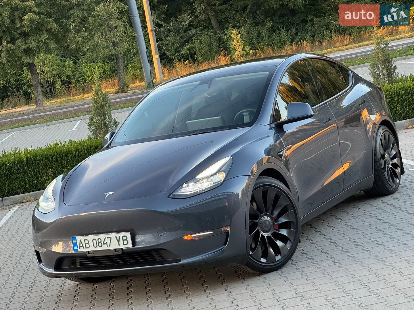 Tesla Model Y 2022 — 1