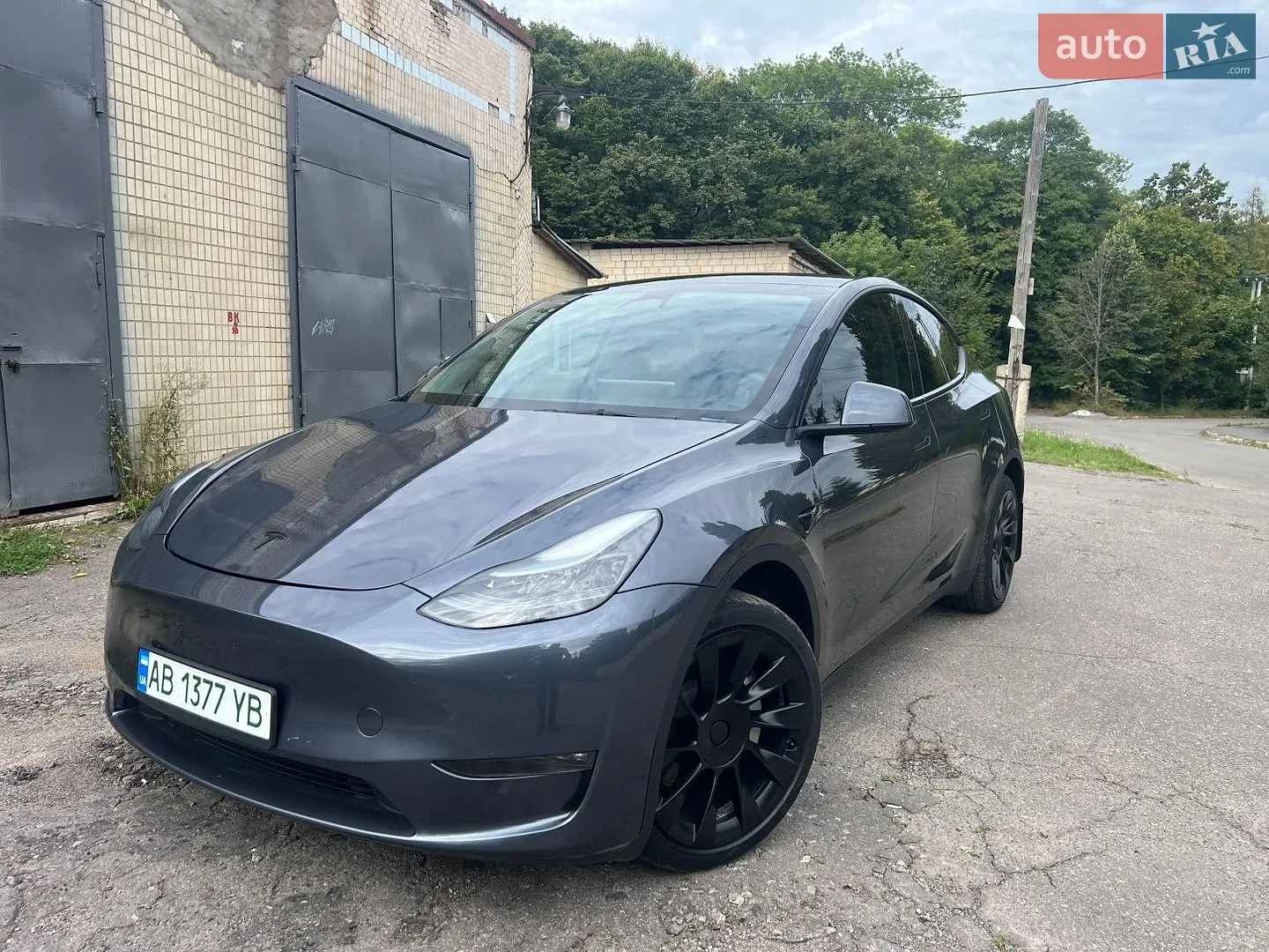Tesla Model Y, 2023