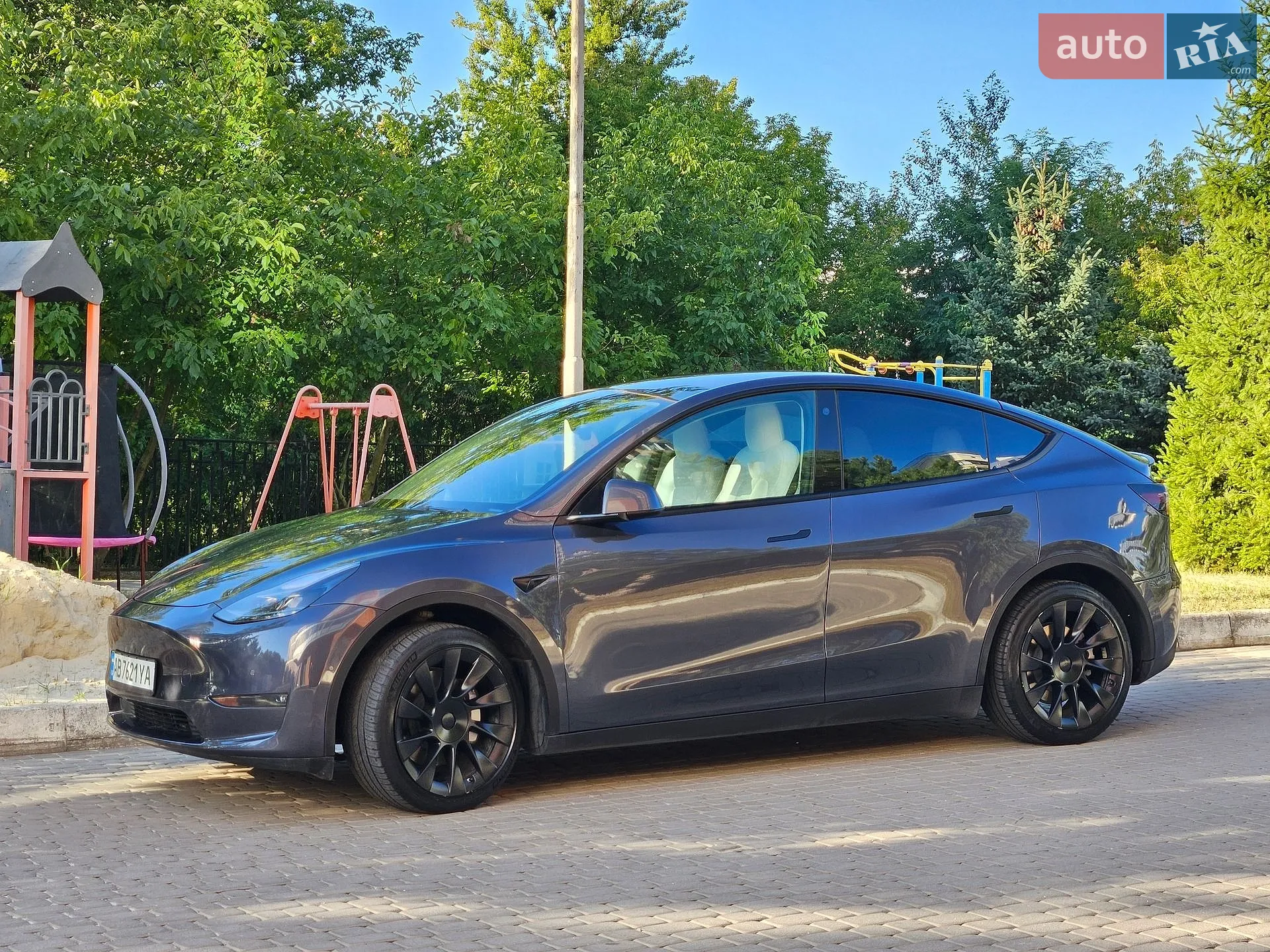 Tesla Model Y, 2022