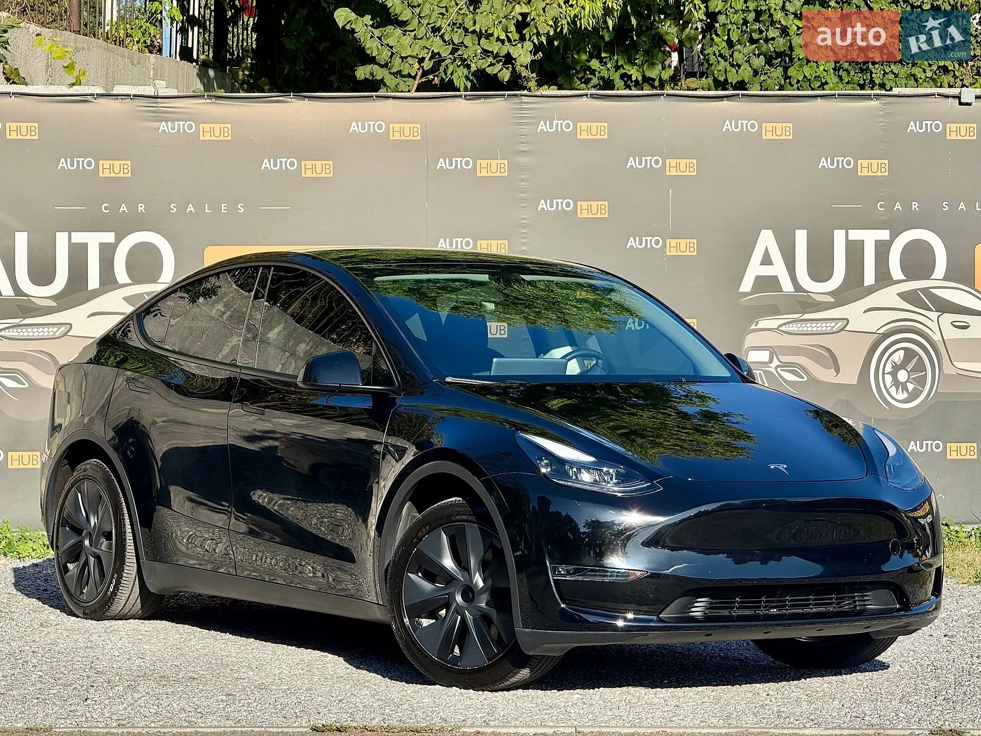 Tesla Model Y, 2024