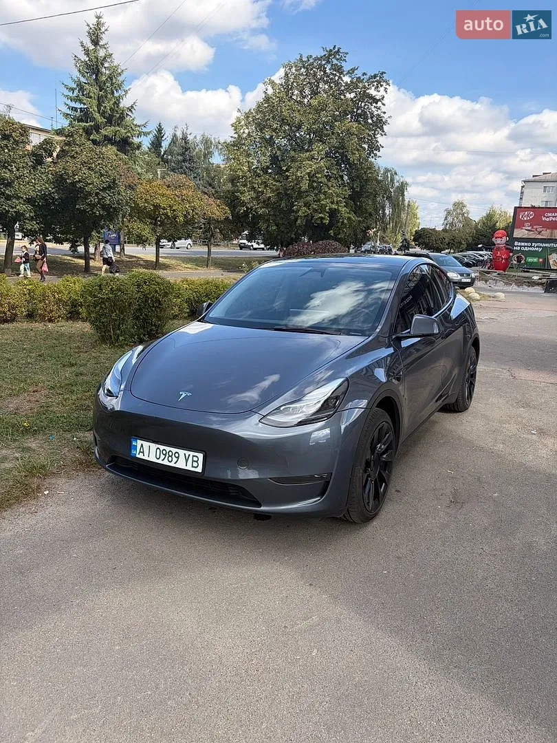 Tesla Model Y, 2023