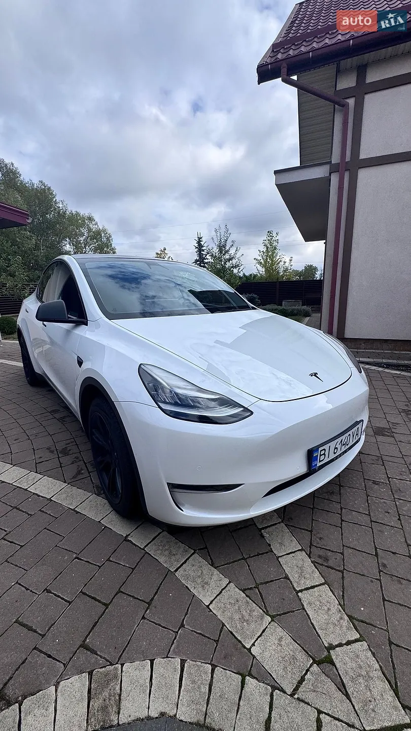 Tesla Model Y, 2021