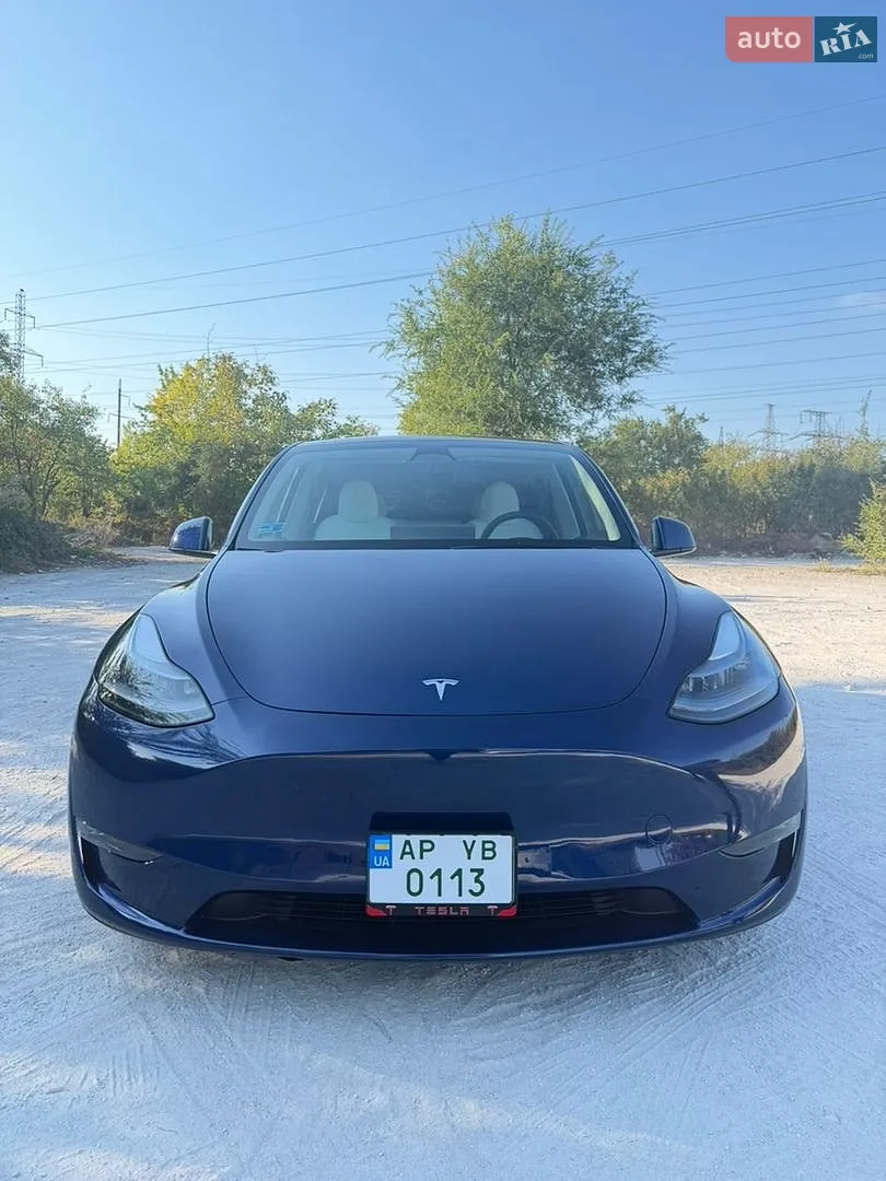 Tesla Model Y, 2023