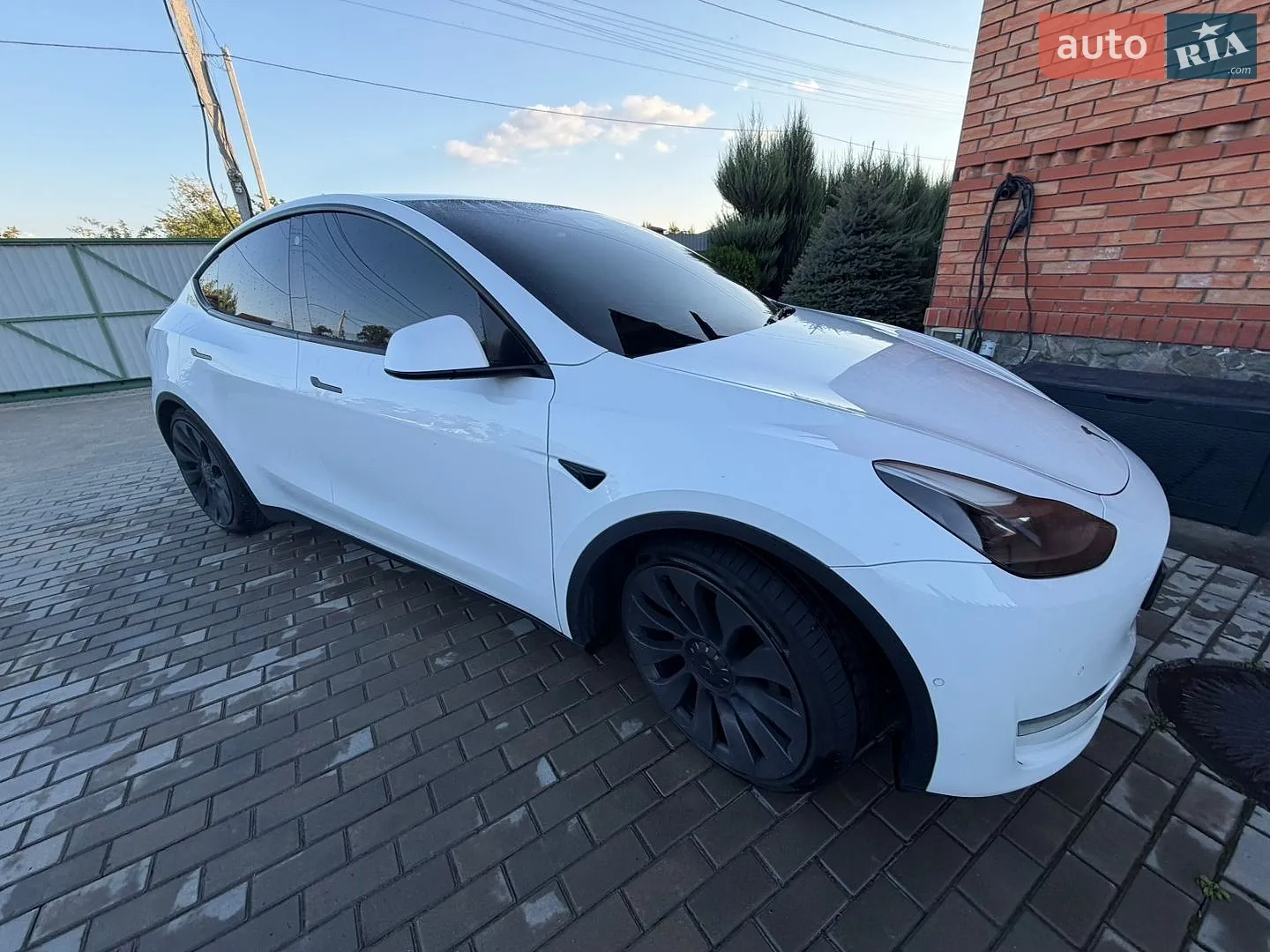 Tesla Model Y, 2021