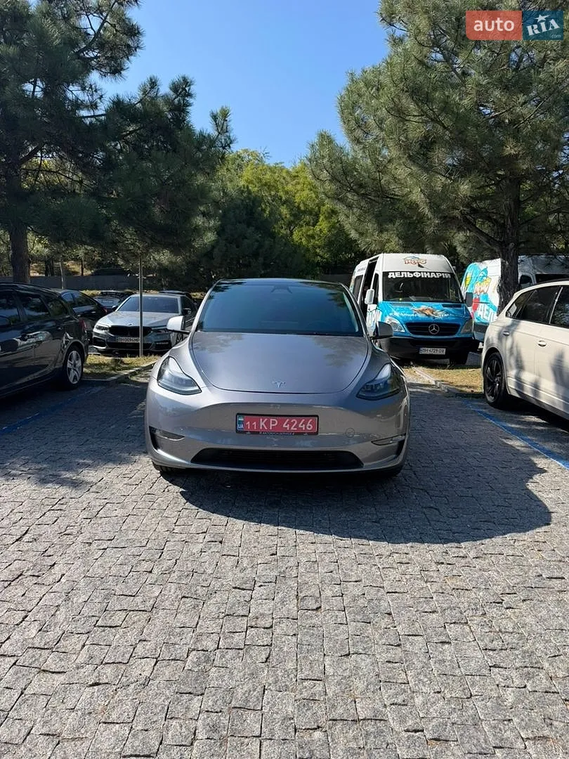 Tesla Model Y, 2025