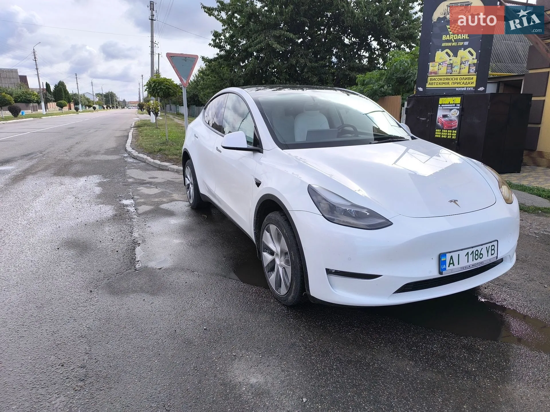 Tesla Model Y, 2022