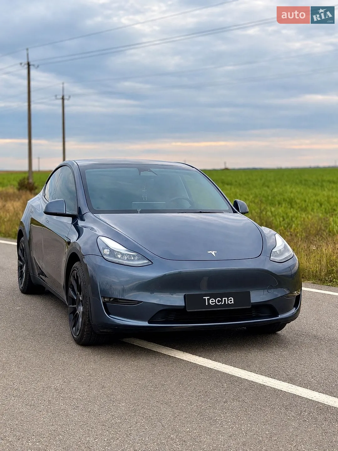Tesla Model Y, 2022