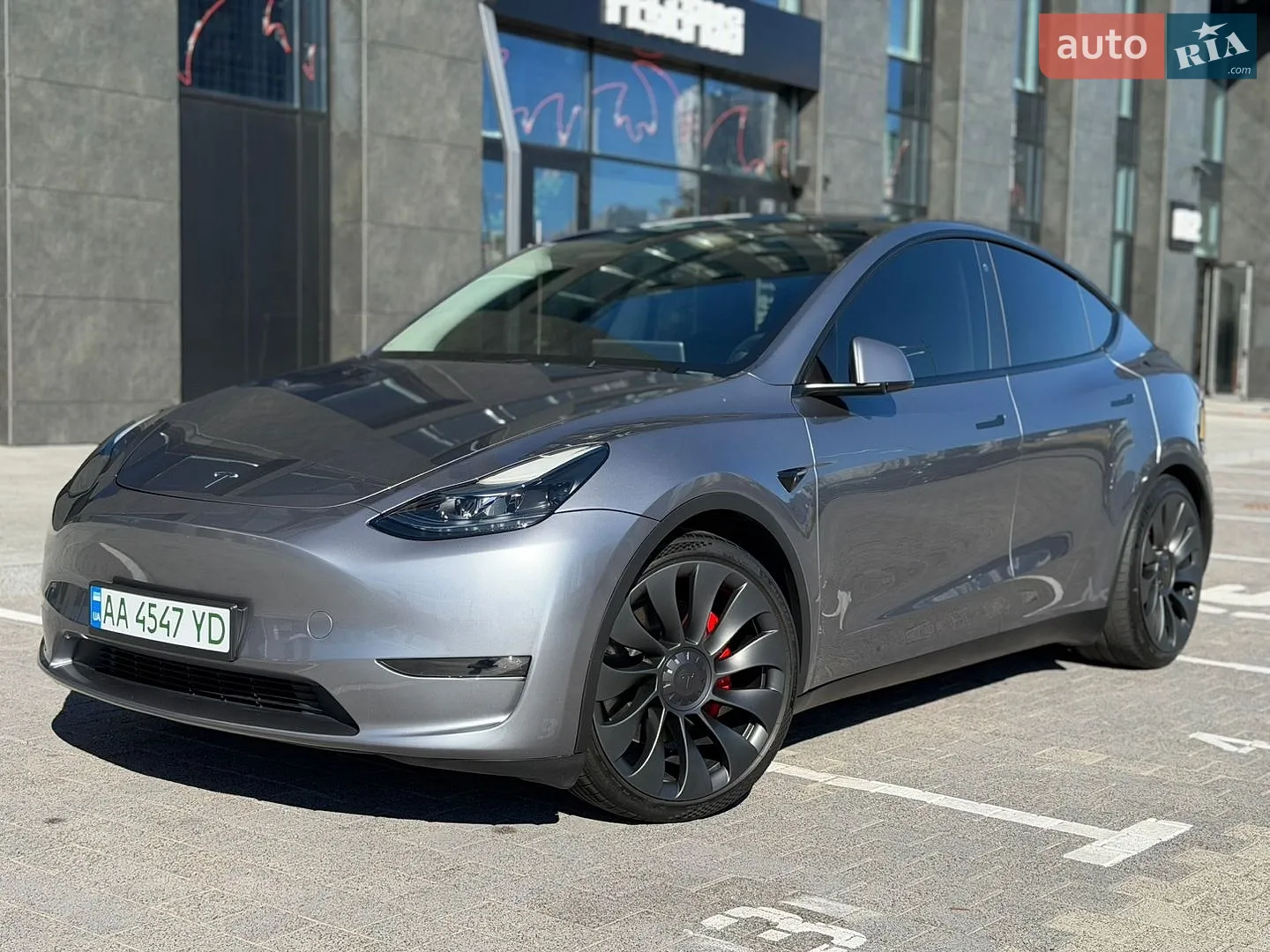 Tesla Model Y, 2023