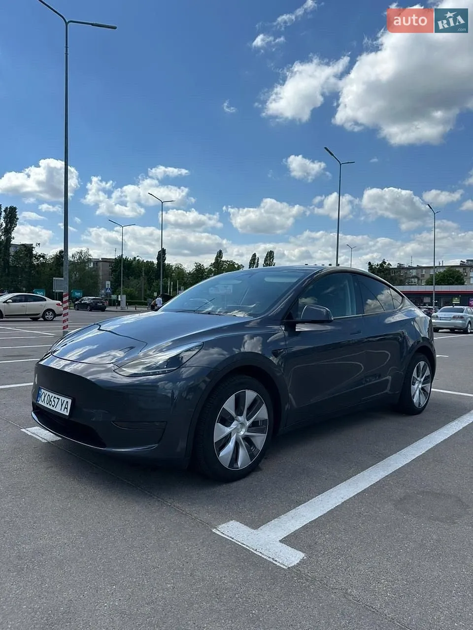 Tesla Model Y, 2023