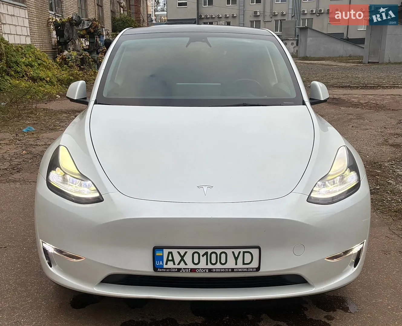Tesla Model Y, 2023