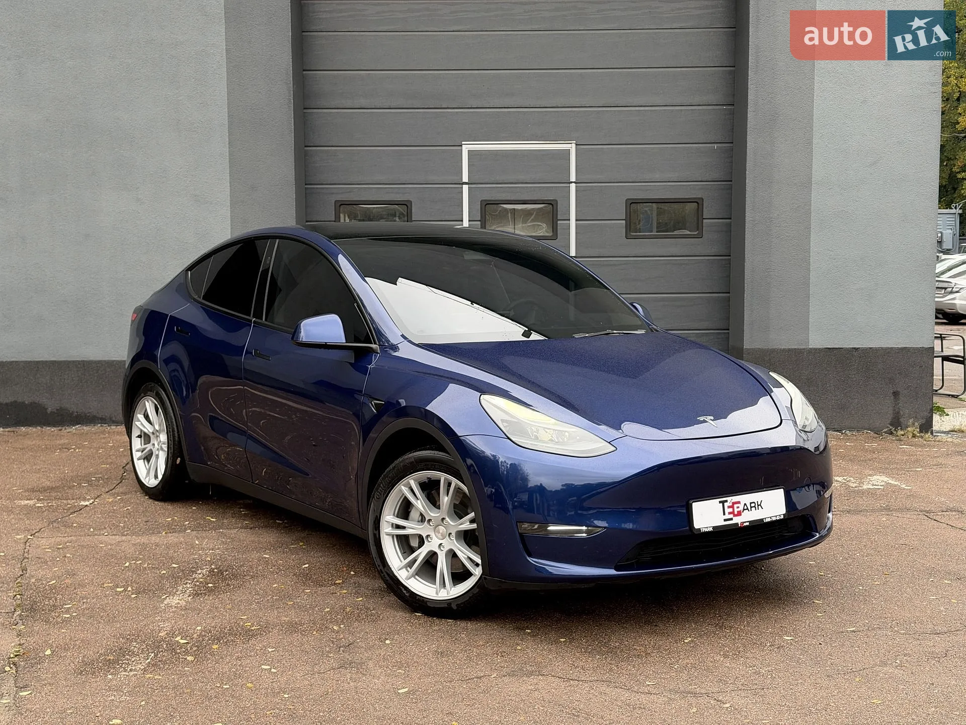 Tesla Model Y, 2023
