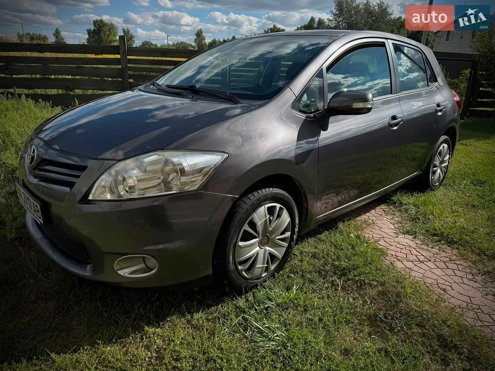 Toyota Auris, 2010