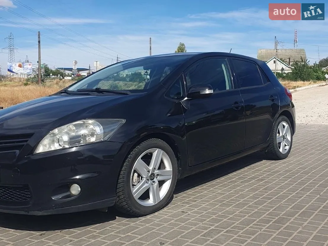 Toyota Auris, 2011