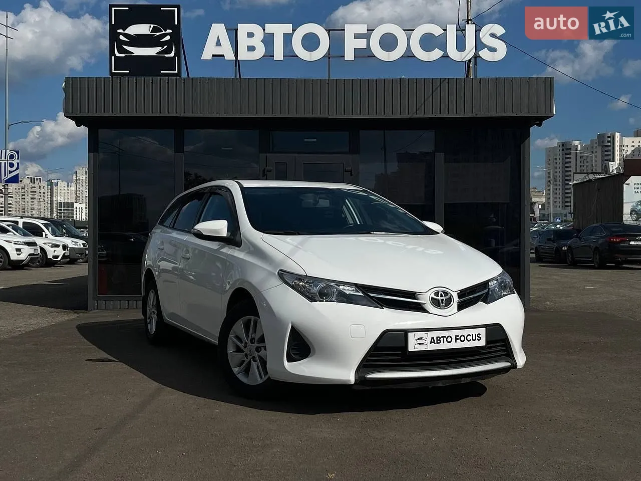 Toyota Auris, 2013
