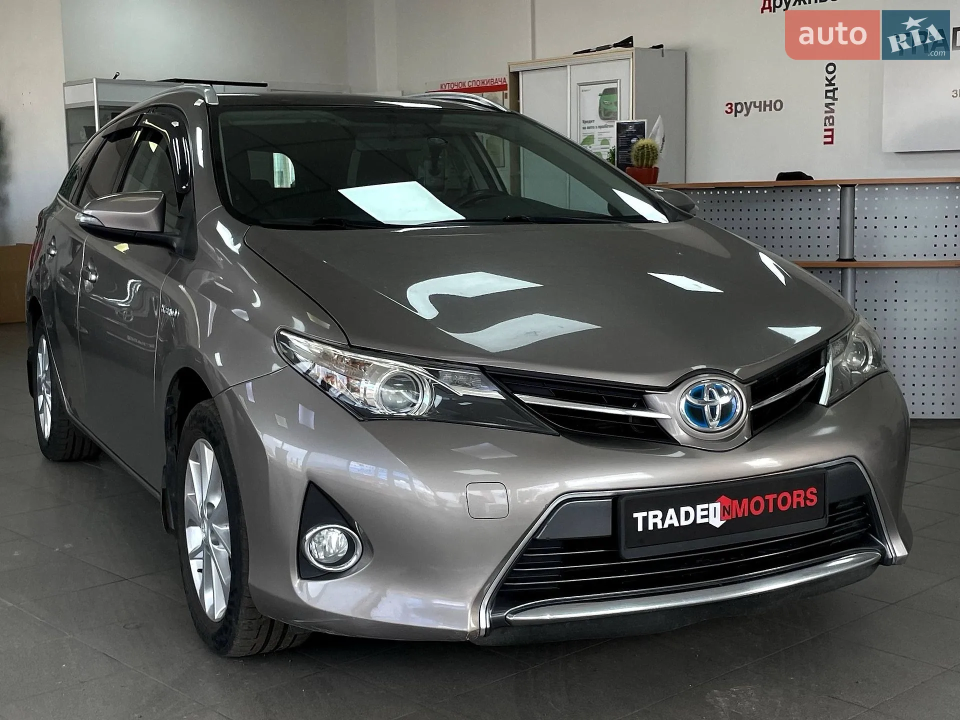 Toyota Auris, 2014