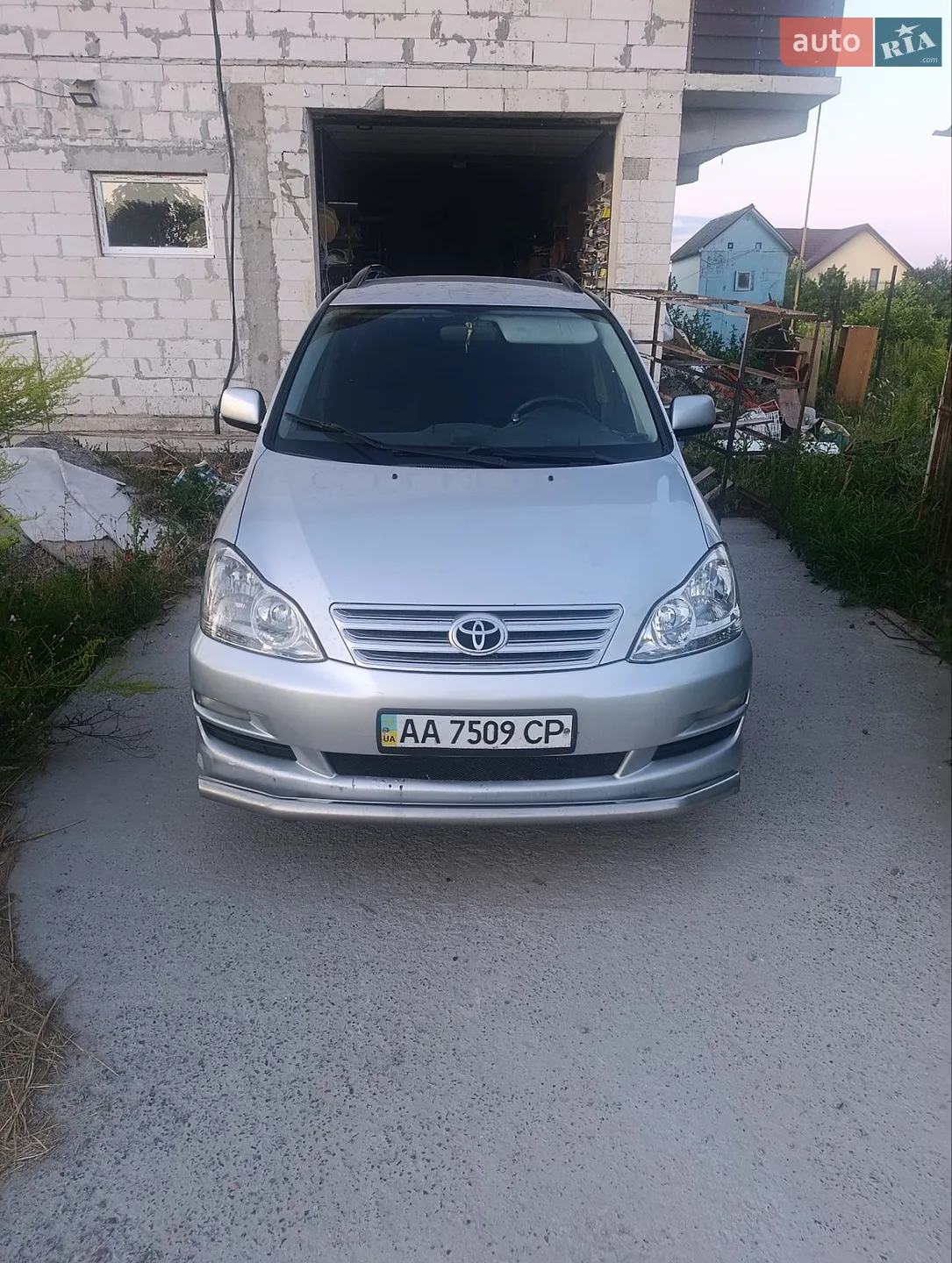 Toyota Avensis Verso, 2004