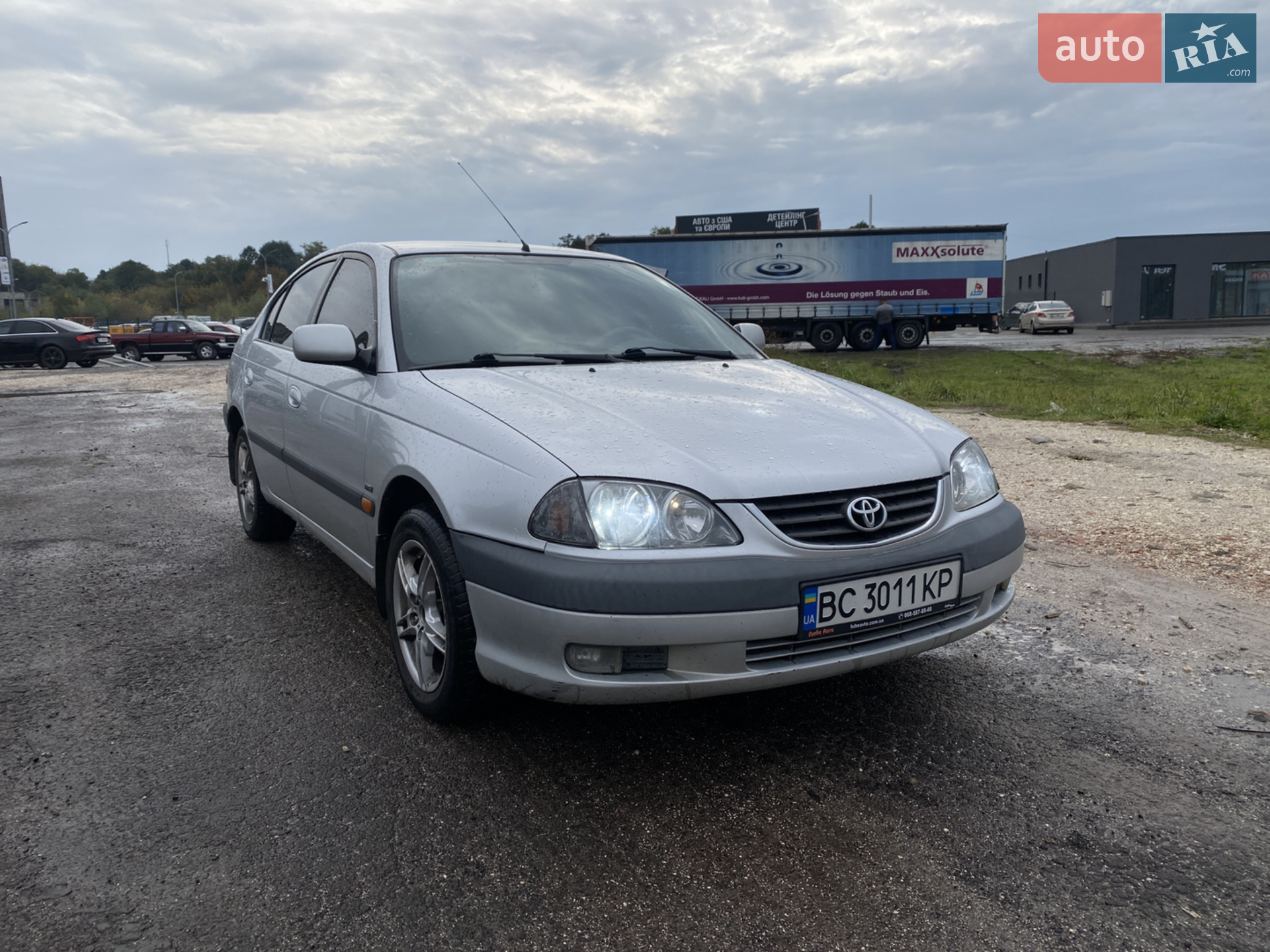 Toyota Avensis, 2001