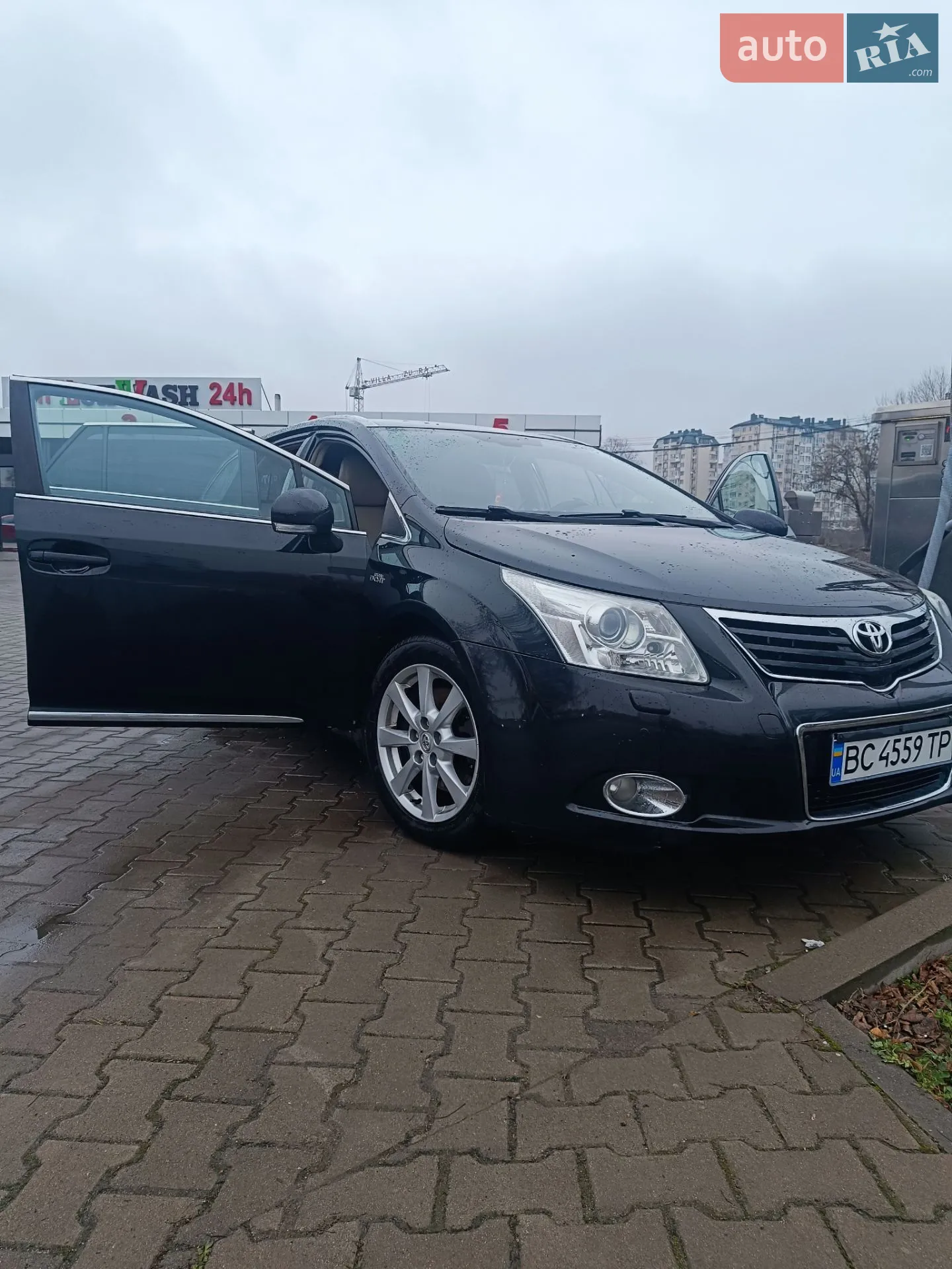 Toyota Avensis, 2011