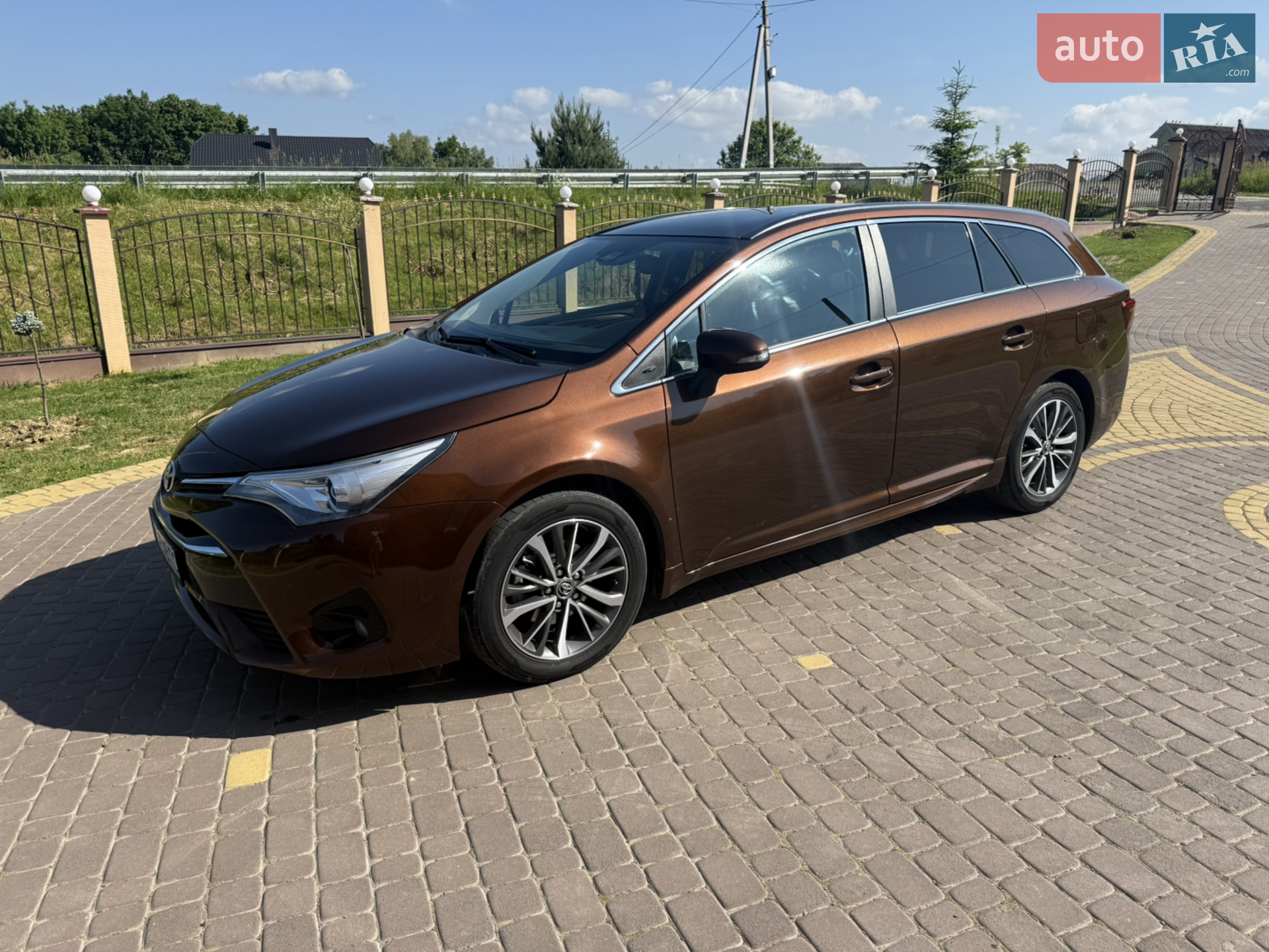 Toyota Avensis, 2015