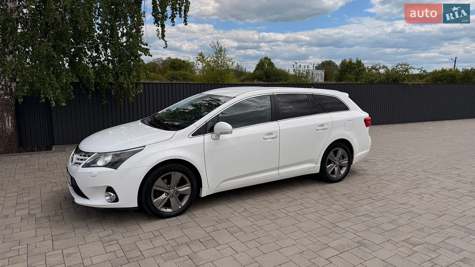 Toyota Avensis, 2015