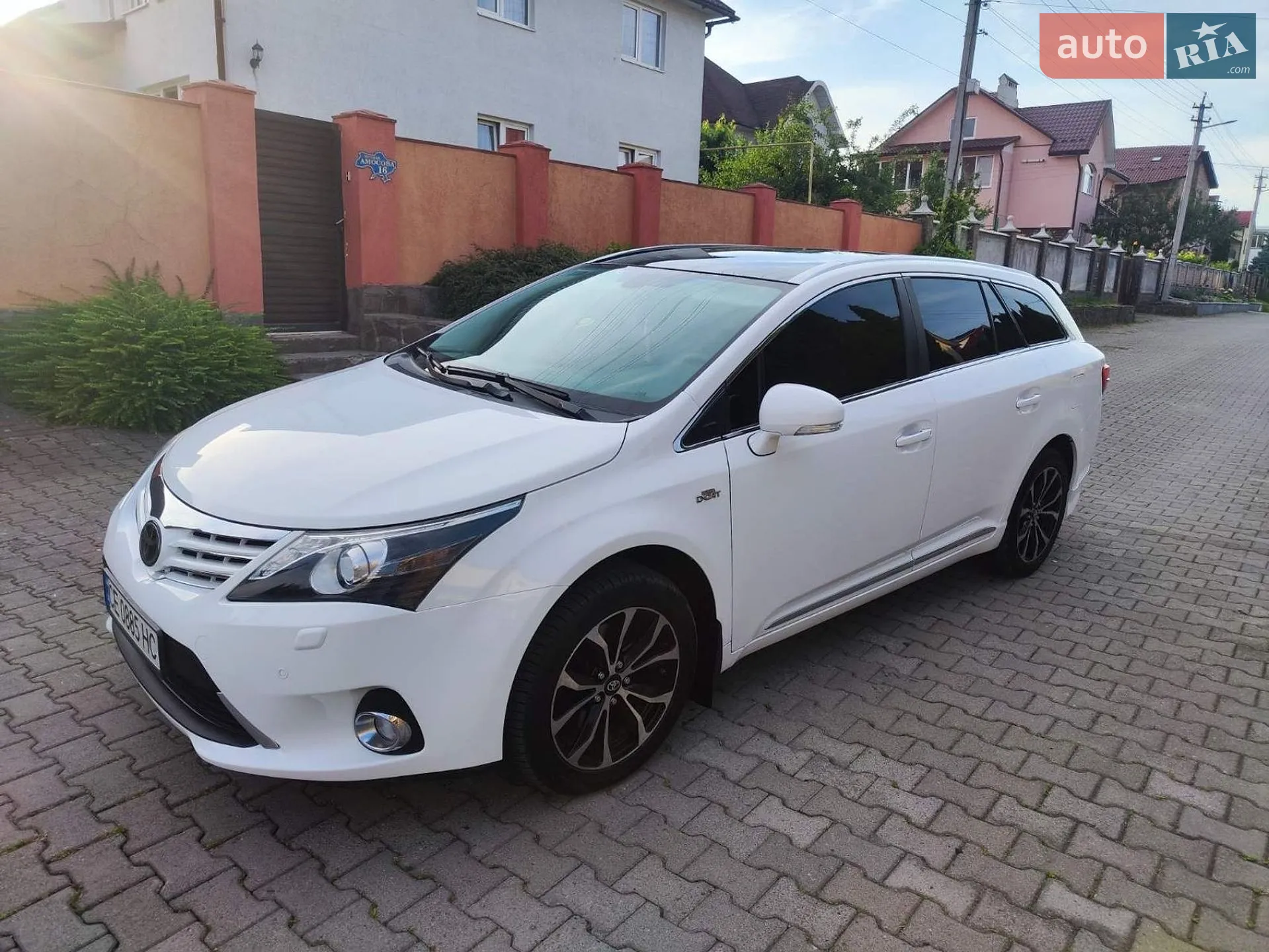 Toyota Avensis, 2012