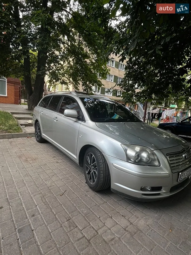 Toyota Avensis, 2005