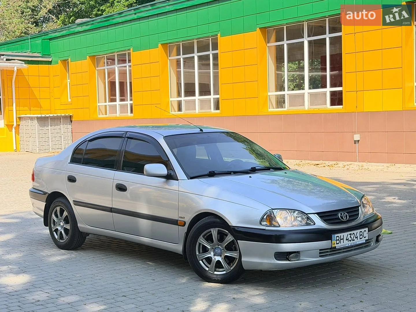 Toyota Avensis, 2003