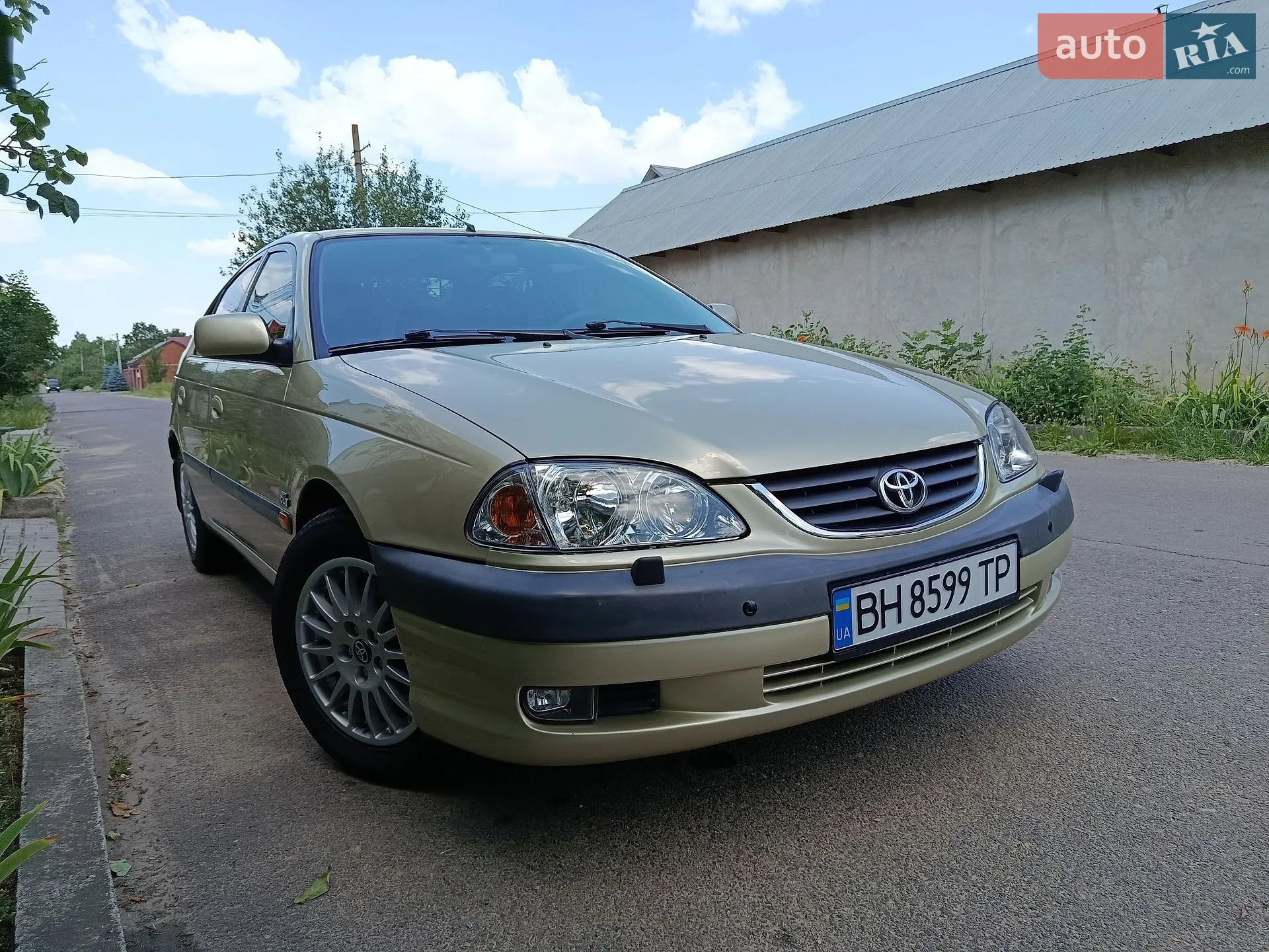Toyota Avensis, 2002
