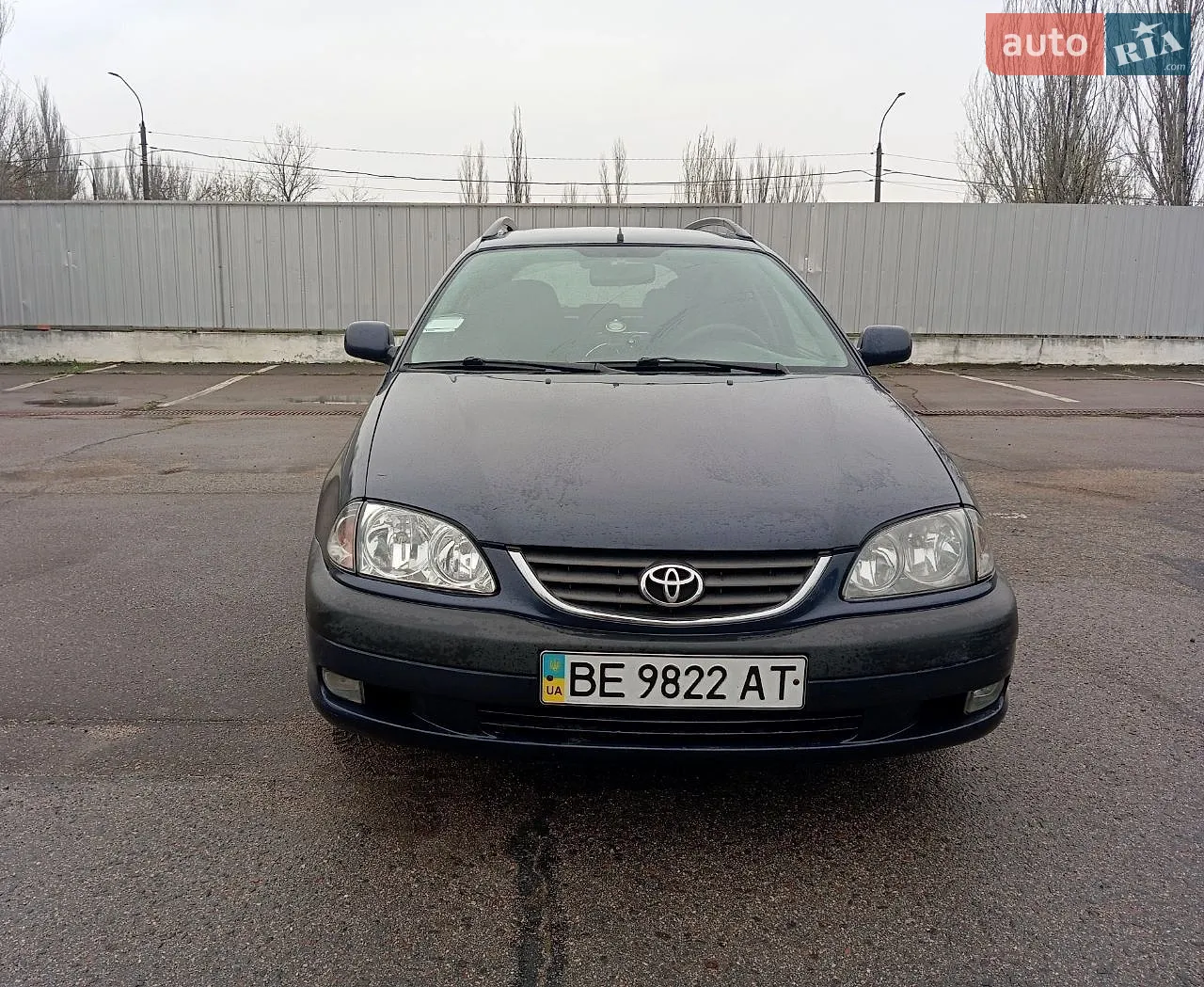 Toyota Avensis, 2001