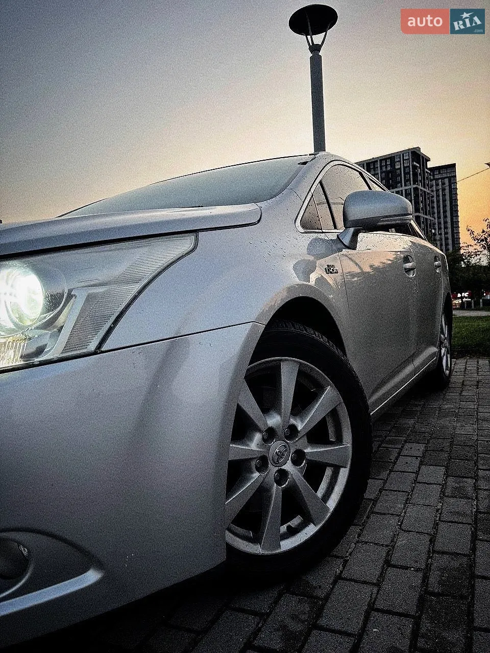 Toyota Avensis, 2010