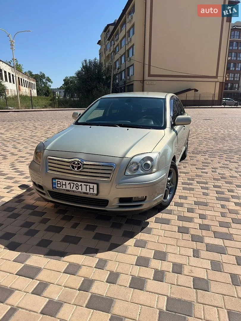 Toyota Avensis, 2005