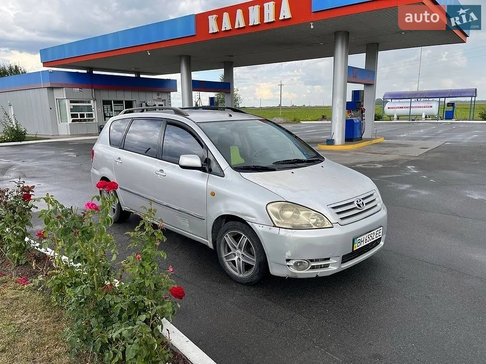Toyota Avensis, 2002