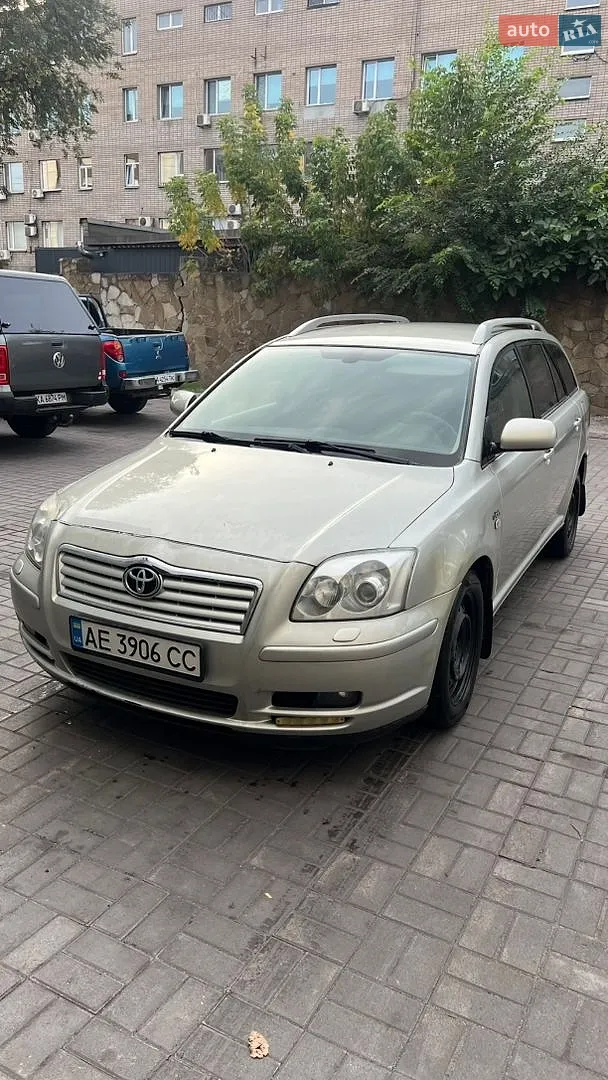 Toyota Avensis, 2005