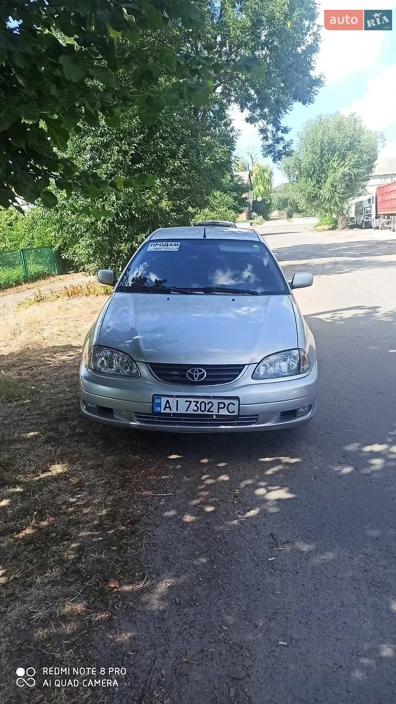 Toyota Avensis, 2002