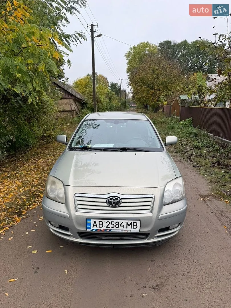 Toyota Avensis, 2004