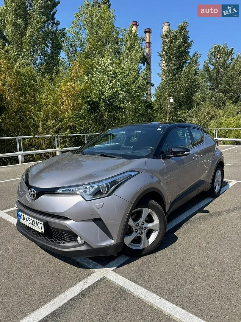 Toyota C-HR, 2016