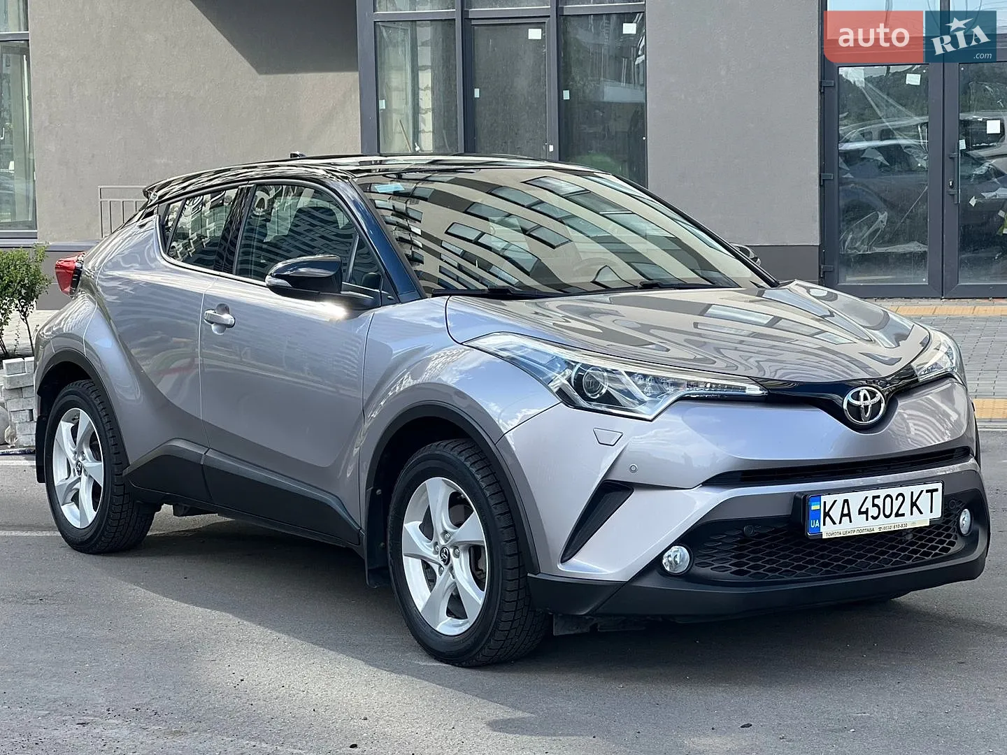 Toyota C-HR, 2016