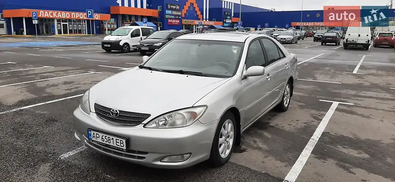 Toyota Camry, 2004