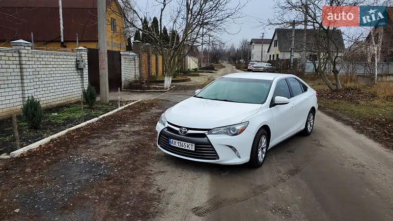 Toyota Camry, 2015