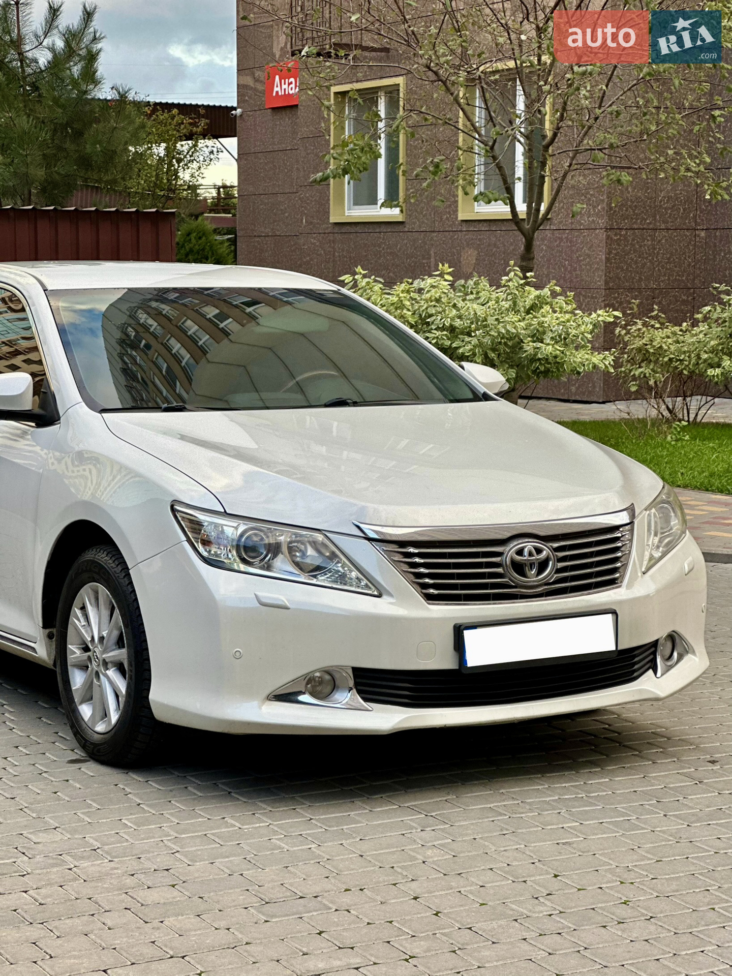 Toyota Camry, 2011