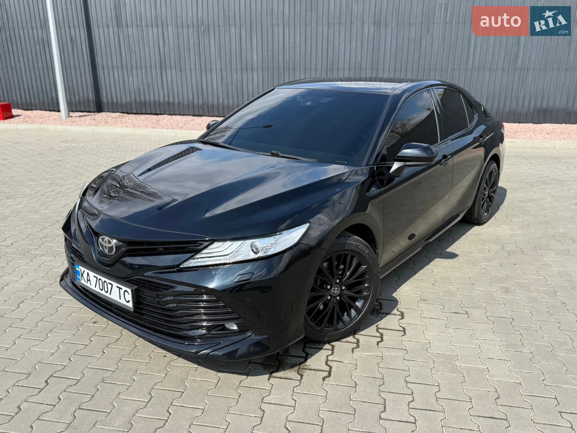 Toyota Camry, 2017
