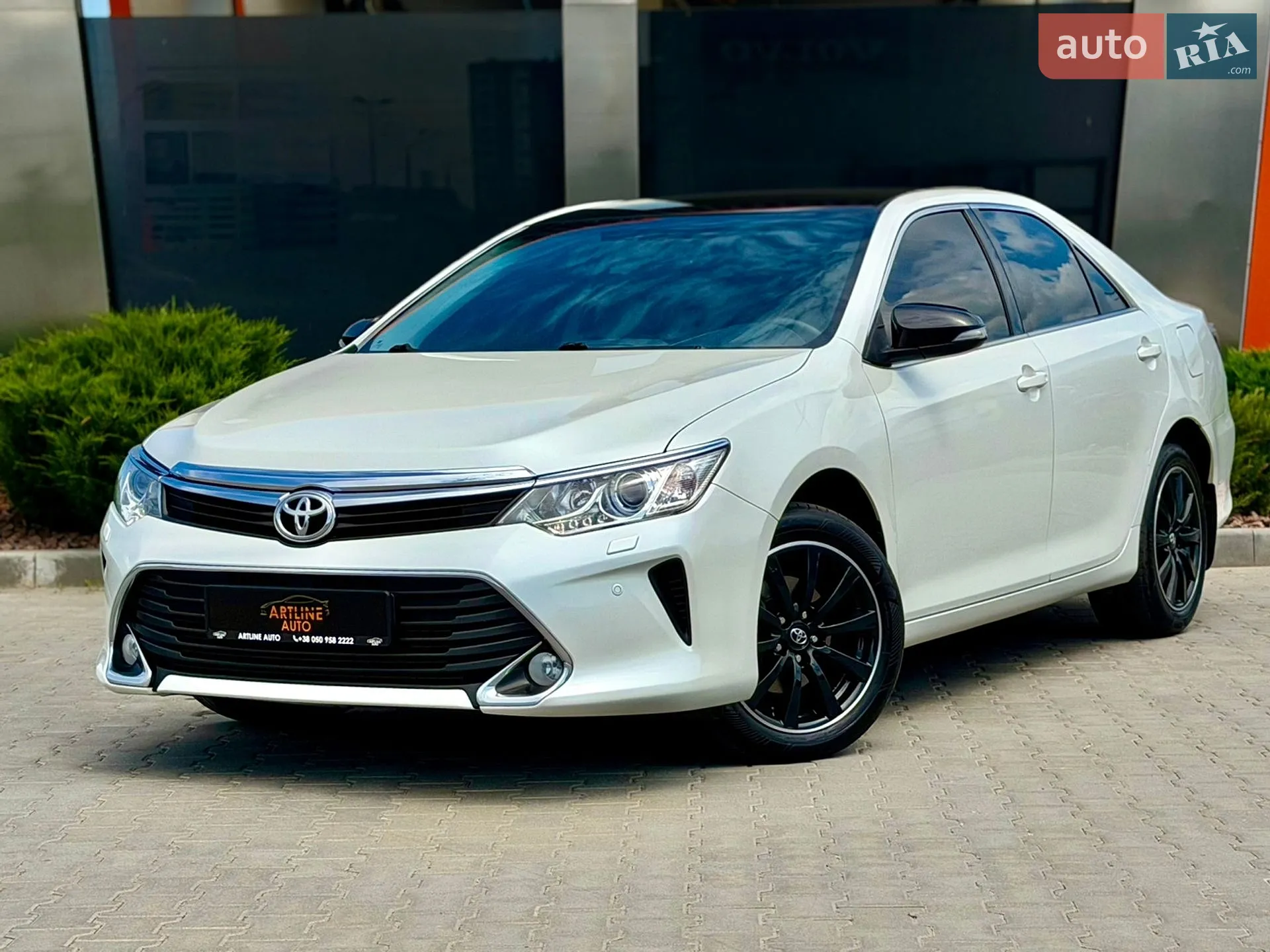 Toyota Camry, 2016