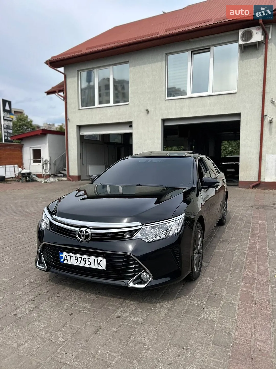 Toyota Camry, 2016