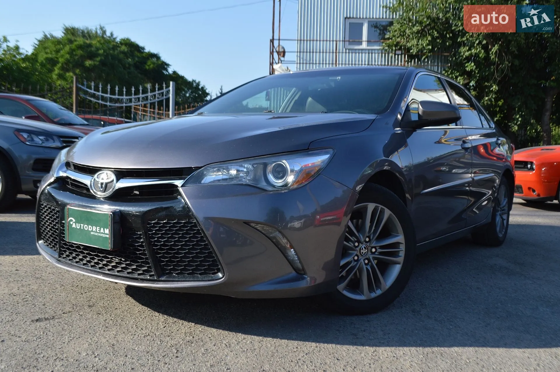 Toyota Camry, 2016